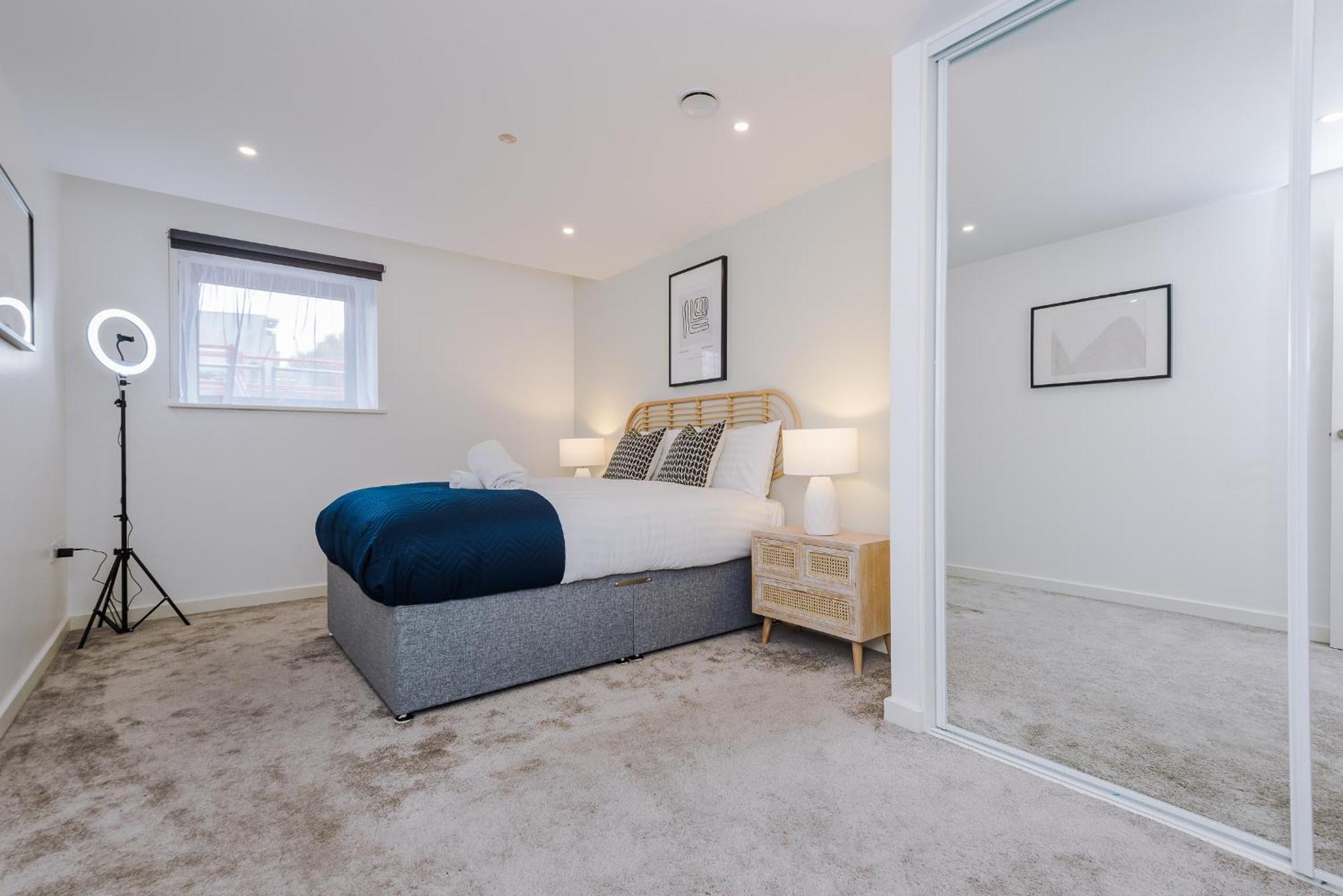 Flatzy - Stunning Centre Flat 2 Bathrooms Apartment *